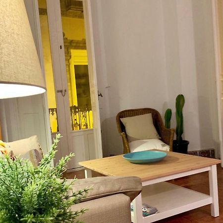 Luz y Sencillez en el Centro Histórico de Málaga Apartamento Exterior foto