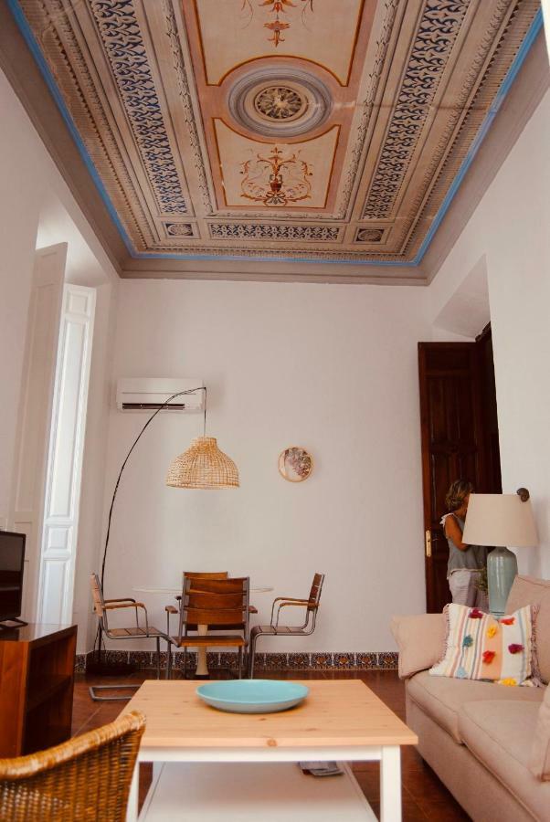 Luz y Sencillez en el Centro Histórico de Málaga Apartamento Exterior foto