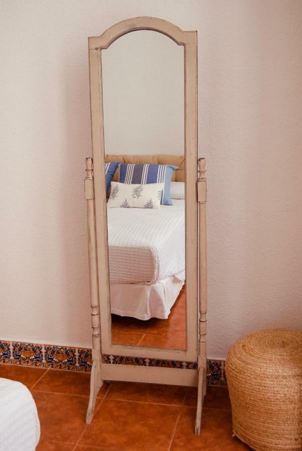 Luz y Sencillez en el Centro Histórico de Málaga Apartamento Exterior foto